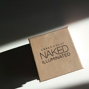 Urban Decay Naked Illuminated Powder travel size